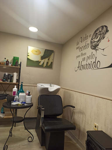 PELUQUERIA MARIA REGUEIRO en O Xestal