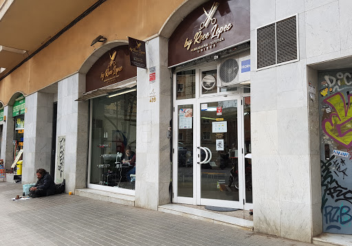 Peluquería y centro de Estética By Rose Lopes en Barcelona