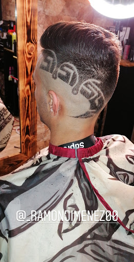 Dosantos 96 Latin Barber Shop en Chiclana de la Frontera