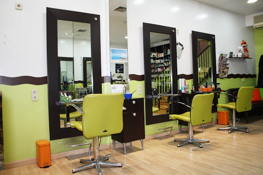 Peluquería y estética Venus Aluche en Madrid