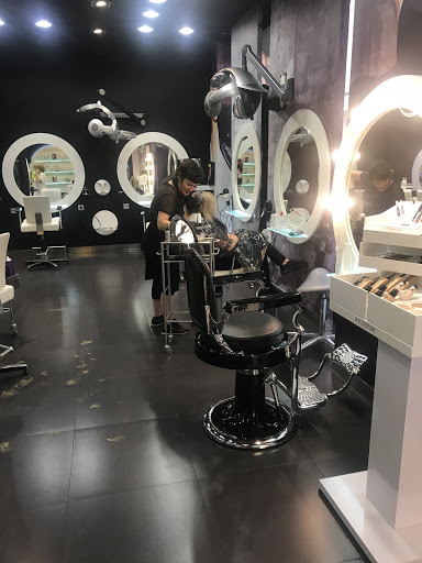 Versatil Estilistas en Granada