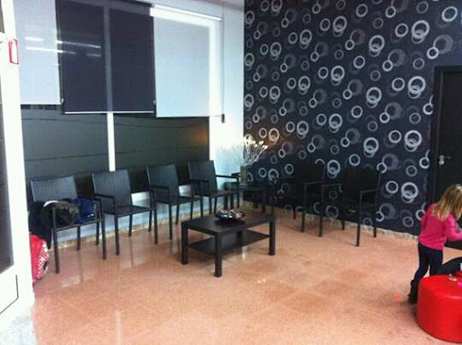 Salón Peluquería Y Estética Arenas en Torrellano