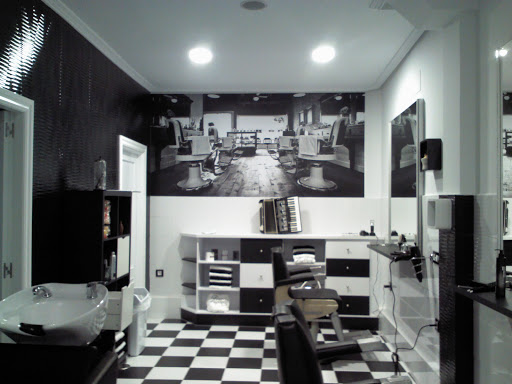 Barber Shop Robledo Peluqueros en Santander