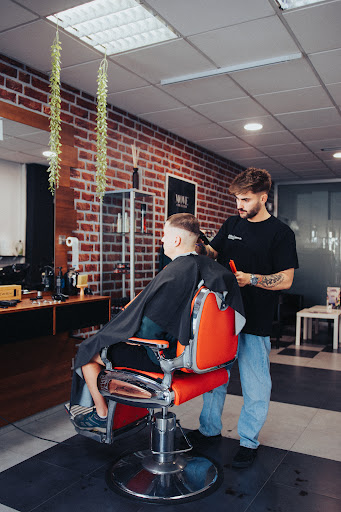 Adrián Campo HAIR STUDIO en Pontevedra