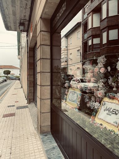 Jaleo Urban Nails y Peluquería Inés en Santoña
