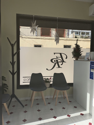 Peluquería & Estetica Encarnita Requena en Caleta de Velez
