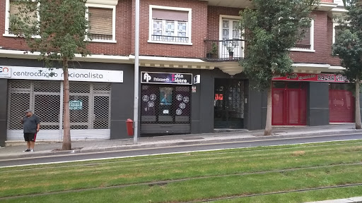 Adán Piñero Peluquer@s en Santa Cruz de Tenerife