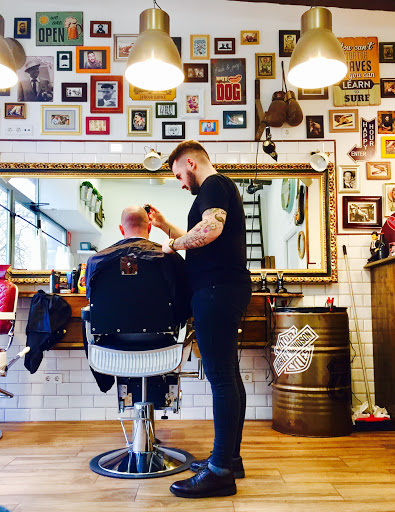 Juan Gómez Barber Shop en Vila-seca