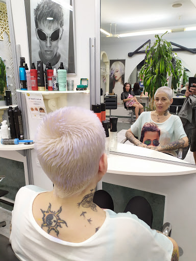 Azad Estilista unisex en Málaga