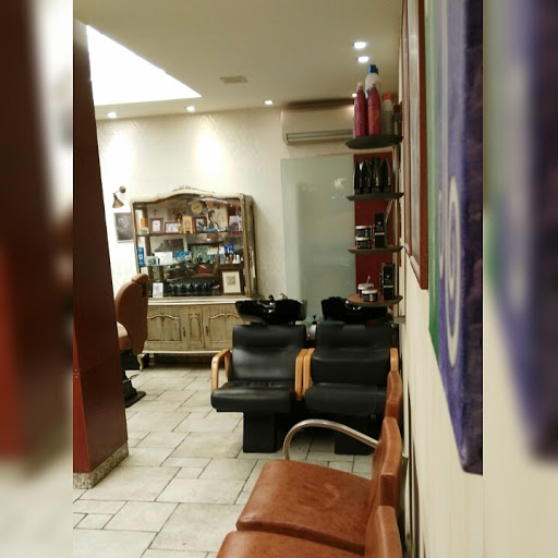 Morón Peluqueros S.Cv. en Logroño