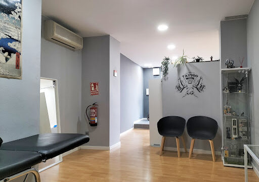 POPPA BARBER SHOP & TATTOO Cuarte – Cuarte de Huerva