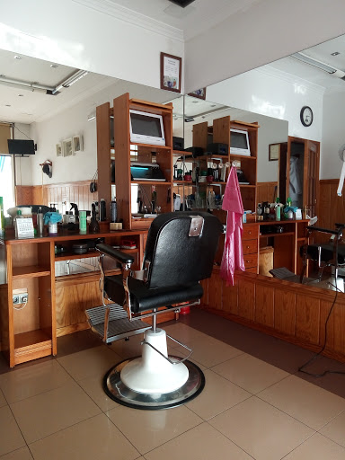 Peluquería de caballeros Seba en Montoro