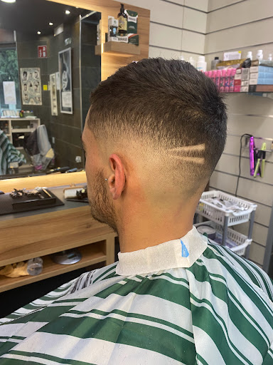 Marín barber en Baza