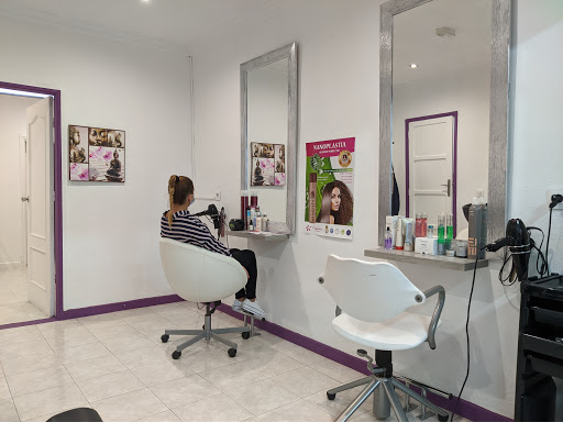 Peluquería y estética unisex D