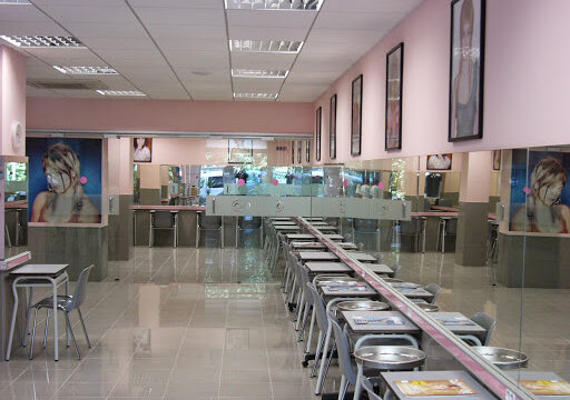 C&C ACADEMIA CASANOVA MANRESA. Academia de Peluquería, Barbería y Estética. – Manresa