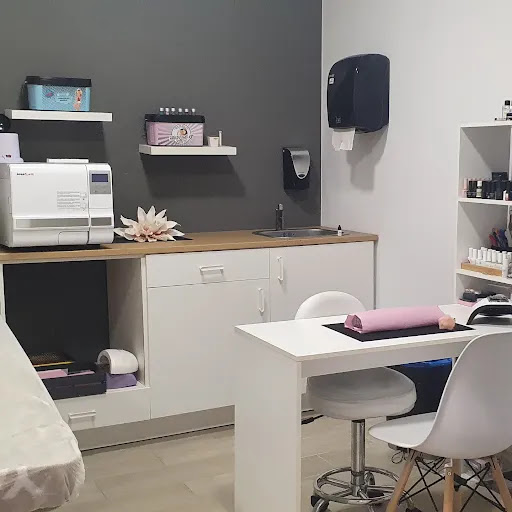 Centro Médico estético y Estética Avanzada Sapphira privé Torroella en Torroella de Montgrí