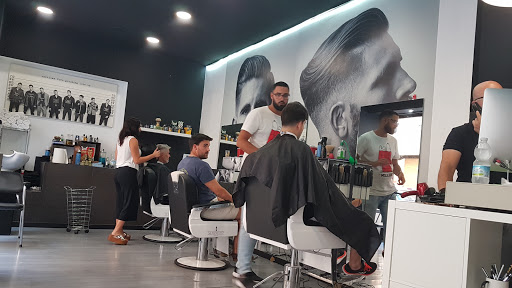 The Barber Shop by Paco López en Sevilla