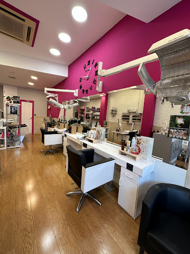 Peluquería y estética YasStyle UNISEX en Soria