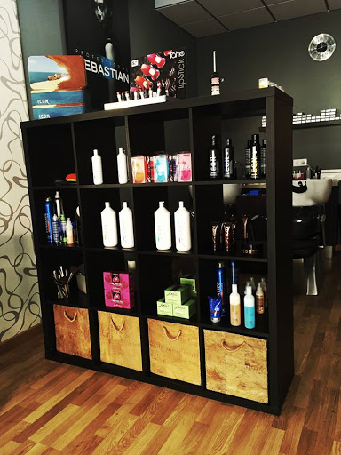 Peluquería Ángeles | Peluquería en Chiclana Junto Al Mesón Lorena en Chiclana de la Frontera