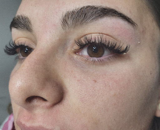 Peluqueria y estetica unisex Viana&Navarro en Granada