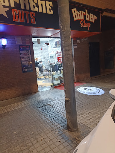 Barbería Valencia - Supreme Cuts Universidades en Valencia