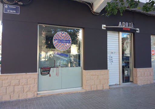 Adrià Peluqueria homes – Valencia