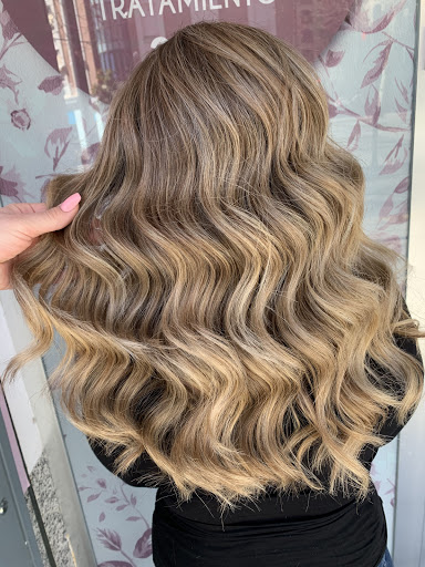 Peluquería #Alestilodecassandra en Granada
