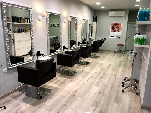 Alexandre Estilisme Perruqueria en Torelló