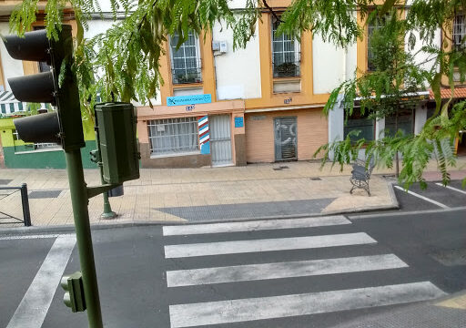 Peluquería Caballeros Colón – Cáceres‎