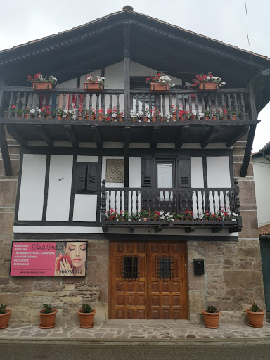 Centro de Belleza Elena Urrutia en Arizkun
