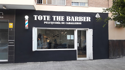 tote the barber peluqueria de caballeros barberia en Almería