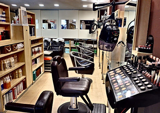 MANUEL RIAL PELUQUERÍAS SL – Aviles