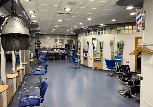 Academia de peluquería y estética Jesús Caño – Martos