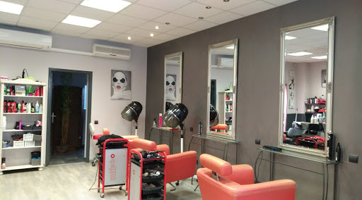 CENTRE DE PERRUQUERIA I ESTÈTICA 