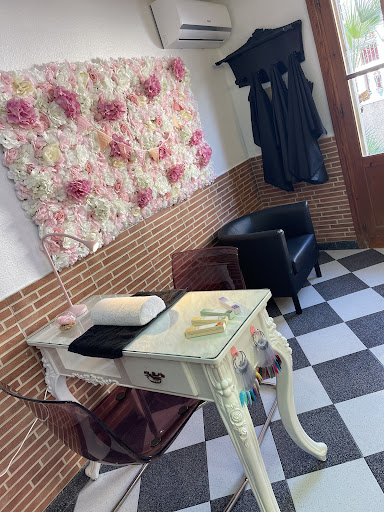 Salon 12.23 by Danielle en Catral