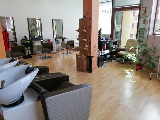 salon de peluqueria estilo propio en Cabrerizos