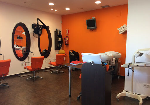 Carilu. Peluqueria y belleza unisex en Sierra Norte, Pedrezuela. – Pedrezuela