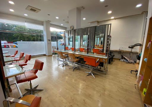 Peluquería y Academia Marta Antón – Burgos