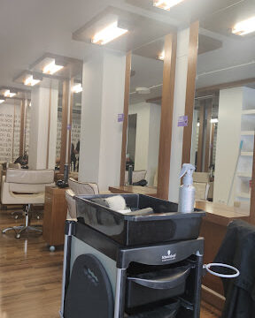 Enrique Ferrándiz Peluqueria – Elda