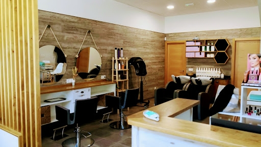 Paula Veiga Estilistas en A Pontenova