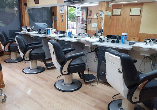 Abdón Peluquería De Caballeros – Cáceres‎