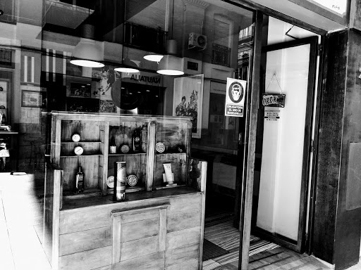 Barbería Peluquería El Bombín en Murcia