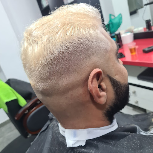 STAR PELUQUERÍA BARBERÍA en Xirivella