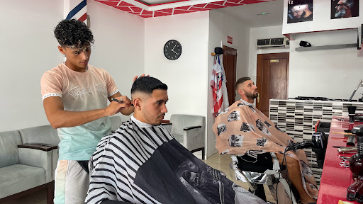 PELUQUERIA LA TIJERA DE ORO en Benalmádena