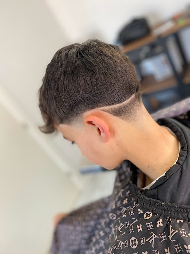 Esteban Barber Shop en La Alcayna