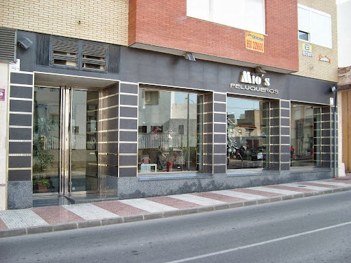 Mio´s Peluqueros en Roquetas de Mar