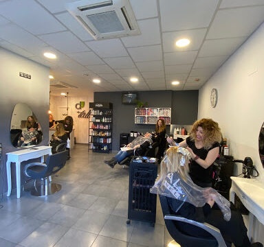 Perruqueria D’Tall – Manresa