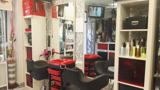 PELUQUERÍA YESHI – Fuenlabrada