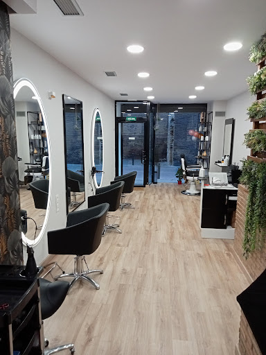Stelian Bacanu Estilistas en Zaragoza
