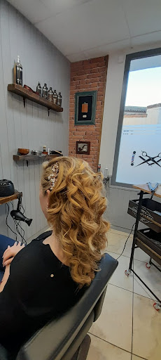 Barbershop peluqueria unisex en Barony of Polop